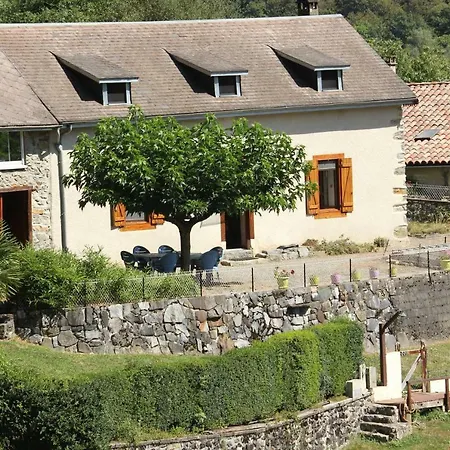 Дом отдыха Maison Du Coue Pyrenees Mourtis Gite Jusqu'A 12 Pers *