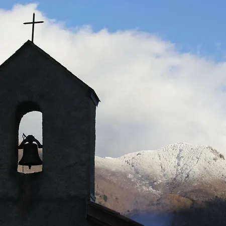Maison Du Coué Pyrénées Mourtis Pour 2 à 12 Pers Сasa de vacaciones Sengouagnet